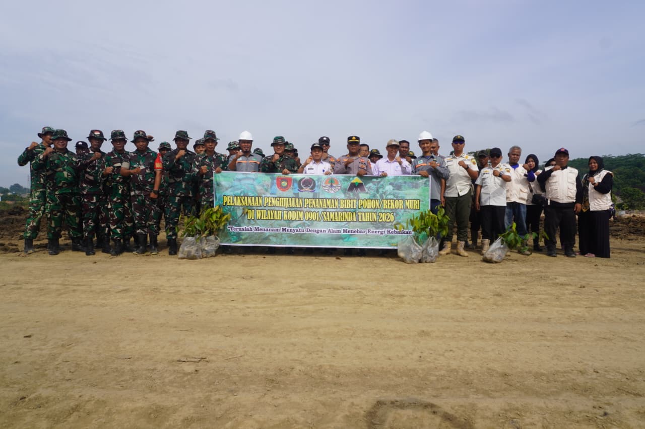 KORAMIL 0901-04/PALARAN LAKSANAKAN PENGHIJAUAN PENANAMAN BIBIT POHON