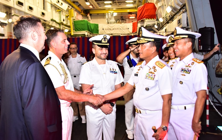 Pangkoarmada RI Hadiri Deck Reception  di Kapal Perang Italia ITC Antonio Marceglia