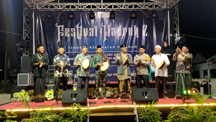 Kehadiran Babinsa Warnai festival Hadroh II tingkat Kecamatandan  Maulid Nabi Muhammad SAW