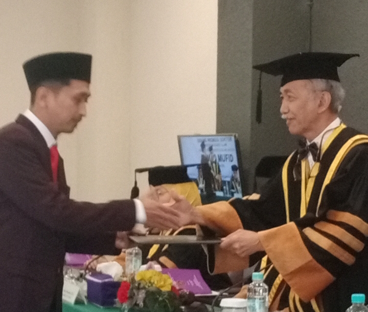 Ahmad Mufid Raih Gelar Doktor Pendidikan Agama Islam dari UID Usai Pertahankan Desertasi