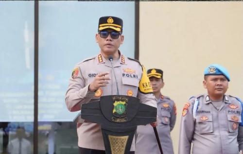 Kapolres Metro Jakarta Utara Berikan Penghargaan kepada 6 Anggota Personil Yang Berprestasi