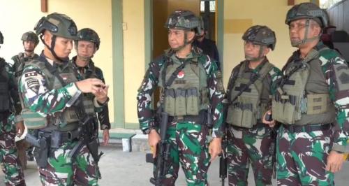  TNI Perkuat Pengamanan di PT Freeport Pasca Serangan KKB, Panser Anoa Disiagakan