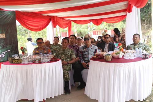 Kasdim 0901/Samarinda Hadiri Vicon Peresmian Jembatan Beton Garuda dan Sumur Bor