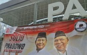 Sambut HUT RI, Spanduk Partai Peci dukung Prabowo - AHA Aituarauw Bertebaran di Kota Bandung 